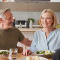Nutricionisti: Jedna navika u ishrani može da bude razlog manjka energije nakon 50.