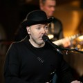 Šta zajedničko imaju Metalika i Šaban Šaulić? Muzički kabare „A na nebu… kafana“, u kojem se susreću velike pesme, neispričane…
