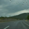 AMSS upozorava na otežan saobraćaj zbog kiše