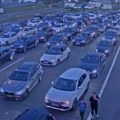Vozači čekaju po 7 sati na granici sa hrvatskom Opšti kolaps na prelazu Bajakovo, sporost hrvatskih graničara iznervirala…