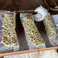 Pretresom stana policija pronašla 1.243 tablete MDMA. Uhapšen osumnjičeni