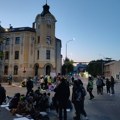 Niški studenti blokirali zgradu suda, povukli se posle guranja sa policajcima