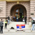 Studenti blokirali ulaz u zgradu niškog Fakulteta sporta, ispitni rok odložen do daljnjeg