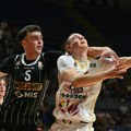 Skandal! Poznati srpski košarkaš priveden na granici jer je na utakmici u Hrvatskoj dizao tri prsta