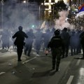 Dvojica demonstranata na saslušanju danas priznala krivicu! Napadali su policajce i gađali ih flašama