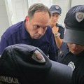 Policija izvela direktora iz škole u Mirijevu: Roditelji upali na Nastavničko veće, pa se zaključao u toalet