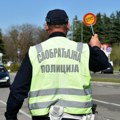 Policija u Leskovcu apeluje: Oprez u saobraćaju tokom zimskih uslova