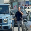Muž naše pevačice zaradjuje milione i vozi besnu mašinu: Sad je uhvaćen na delu u džipu od 250.000 €
