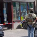 Talačka kriza u Nemačkoj: U banci više napadača, specijalci opkolili centar grada