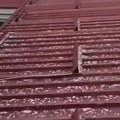 Краткотрајно невреме погодило Крагујевац: Град и јак ветар изненадили грађане