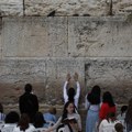 Sukob u Jerusalimu, tinejdžerke pokušale da spreče molitvu feminističke grupe