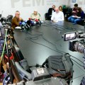 REM sa podeljenim Savetom, RTS i „Informer“ bez kočnica