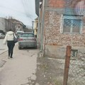 Trotoar nije za pešake u Leskovcu