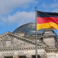 DW: Poslanici Bundestaga pozivaju opoziciju da izađe na beogradske izbore