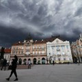 Danas oblačno i toplo, mestimično sa kišom i pljuskovima