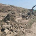 Za čistiji zaštitni pojas Ađanskog velikog puta Uklanja se otpad i građevinski šut, radovi traju mesec dana