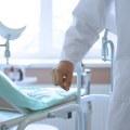 Dve majke svedočile u slučaju akušerskog nasilja u Sremskoj Mitrovici: Obe izgubile bebe, na suđenju ispričale sve muke i…