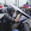 (ФОТО) Хиљаде демонстраната на Филипинима против корупције око пројеката за одбрану од поплава