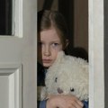 „Mama, starac u ormaru pita da li može da se igra“ da li deca zaista vide ono što mi ne možemo Samo mašta ili ipak nešto više?…