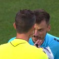 Pogledajte kako je Zoran Popović skrivio novi penal protiv Brage, golman Železničara se bunio kod sudije