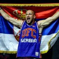 UŽIVO Doktor Medić "zapalio" Arenu ekspresnom pobedom: "Donećemo pojas u Srbiju" VIDEO
