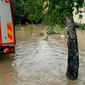 Vanredna situacija u više gradova i opština zbog obilnih padavina, obustavljen saobraćaj na pruzi Beograd-Niš