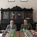 Vučević razgovarao sa budućim izaslanicima odbrane