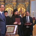 Vučić u Sentandreji odlikovan ordenom Eparhije budimske prvog reda