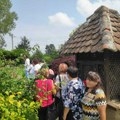 Oko 60 žena iz Vlasotinca, Pirota, Babušnice i Aleksinca posetile turistička domaćinstva u Šumadiji