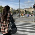 Saobraćaj: Pojačane kontrole pešaka i vozača u Srbiji koji koriste mobilni telefon, kazne do 10.000 dinara