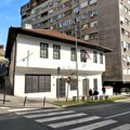 Izložba vitraža "Svet od stakla“ u Manakovoj kući: Umetnica Nina Udović više od 2 decenije oživljava obojeno staklo