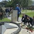 Povodom Dana pobede položeni venci, različite poruke vlasti i opozicije