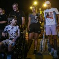 U humanitarnoj šetnji Aleksandar Jovanov i njegova devojka prikupili 45.000 evra za lečenje Ognjena Jerkovića