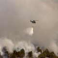 Požari na više lokacija u Srbiji, gore hektari šume, u gašenju angažovani i helikopteri MUP-a