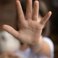Veoma uznemirujuće! Devojčica (7) pobegla iz pakla, policiji opisala neverovatnu torturu koju je doživela!