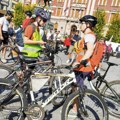 Studenti koji su deset dana vozili bicikl kroz Srbiju dočekani u Kragujevcu