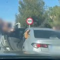 Kidnapovani čovek poslao sliku volana automobila u kog su ga otmičari držali, policija ga spasila