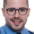 Strašno! Tinejdžer ubio policajca! Dvoje male dece ostalo bez oca