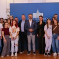 Gradonačelnik Mićin pozdravio decu sa Kosova i Metohije, učesnike projekta "Srcem za mladi osmeh"