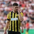 Fudbaleri Rajo Valjekana deklasirali AEK u prvom meču četvrtfinala Lige konferencije