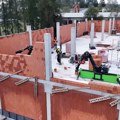 Robot koji menja šest zidara stiže u region - zida 10 kvadrata na sat i ne treba mu skela