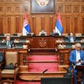 Nastavljena vanredna sednica Skupštine Srbije, poslanici postavljaju pitanja