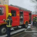 Zapalili se strujometri u zgradi na Banovom brdu, deo stanara evakuisan