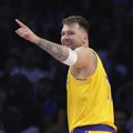 Dončić i Lebron vodili Lejkerse do pobede protiv Njujork Niksa