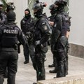 Najmanje 12 osoba povređeno u napadu nožem na železničkoj stanici u Hamburgu