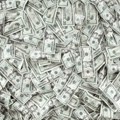 Izazovi pred dolarom: Koje sile ugrožavaju njegovu globalnu dominaciju?