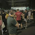 Građani ispred policije na Novom Beogradu: Traže informacije gde je odveden student Fizičkog fakulteta