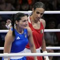Italijanska bokserka Karini dobila uvrede na društvenim mrežama posle meča sa Kelif