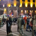 Protest povodom napada na ekipu N1 ispred Narodne skupštine