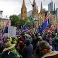 Dve protesne šetnje u Melburnu: Jedna protiv dolazaka migranata, druga kao njihova podrška